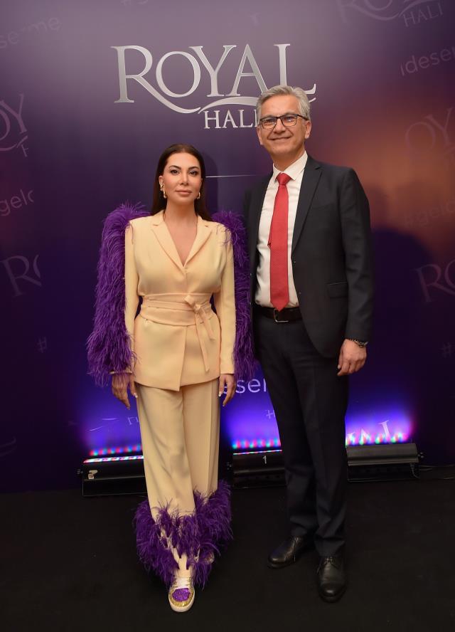 Ebru Yaşar, sevilen şarkısını Royal Halı için uyarladı
