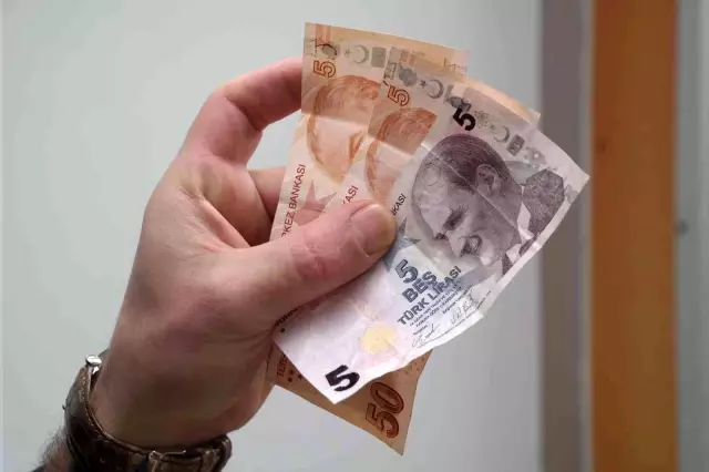 Elindeki hatalı basım paralara teklif bekliyor: 25, 30 bine satabilirim