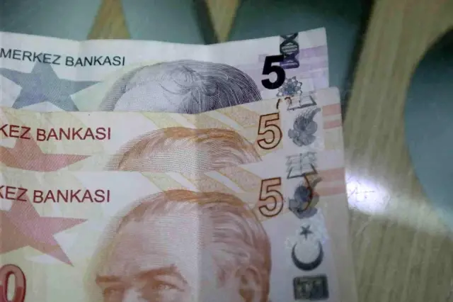 Elindeki hatalı basım paralara teklif bekliyor: 25, 30 bine satabilirim