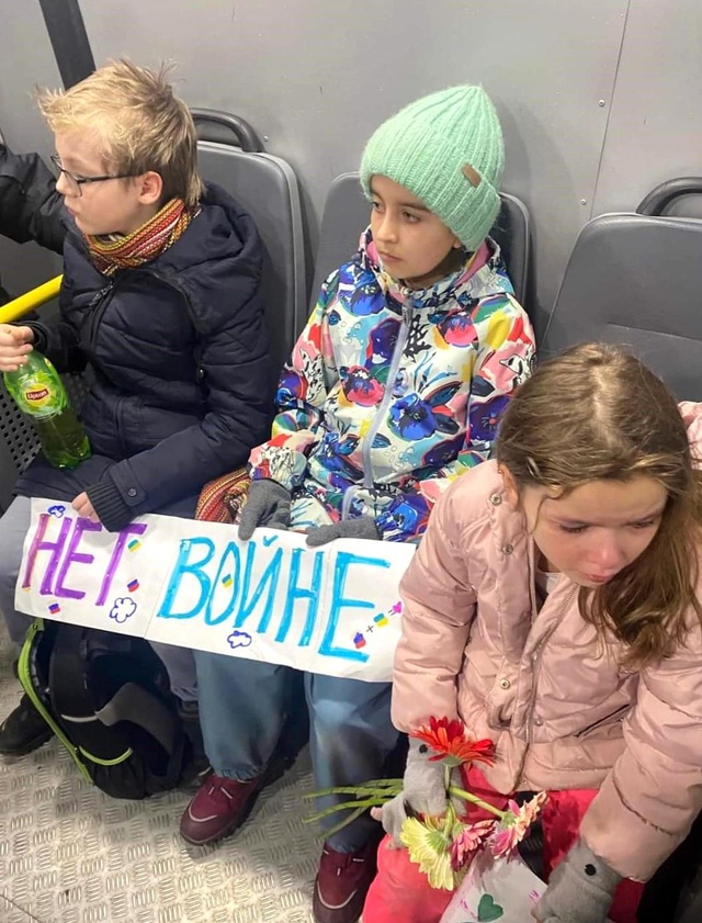 Moskova'da savaş karşıtı 2 anne ve 5 çocuk gözaltına alındı