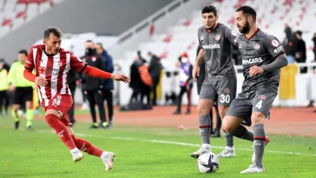 Sivassporlu Ziya Erdal'dan Volkan Demirel'e küfür tepkisi: Şu an içeride ağlıyor