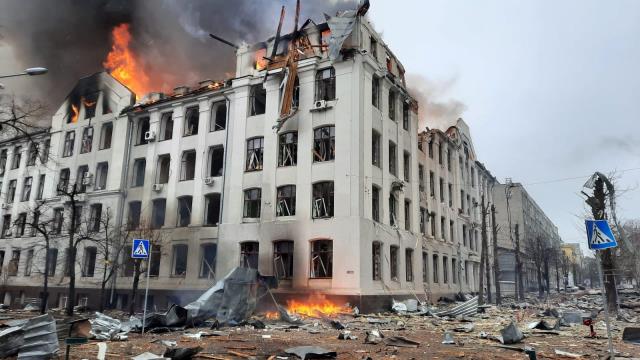 Ukrayna-Rusya savaşında 7. gün! Kiev bombalanıyor, Harkov'a Rus hava birlikleri indi Ukrayna-Rusya savaşında 7. gün! Kiev bombalanıyor, Harkov'a Rus hava birlikleri indi