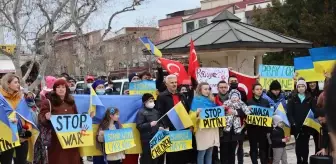 Denizli'deki Ukraynalılar, Rusya'nın Ukrayna'ya saldırısını protesto etti