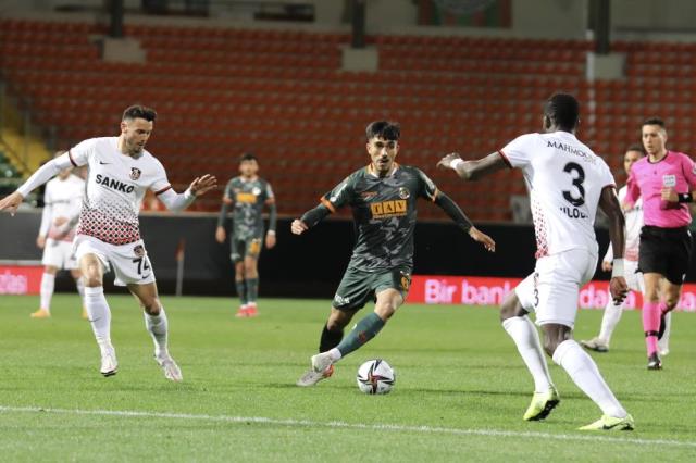 Gaziantep FK'yi deviren Alanyaspor, Türkiye Kupası'nda yarı finalde! İşte Akdeniz ekibinin rakibi Gaziantep FK'yi deviren Alanyaspor, Türkiye Kupası'nda yarı finalde! İşte Akdeniz ekibinin rakibi