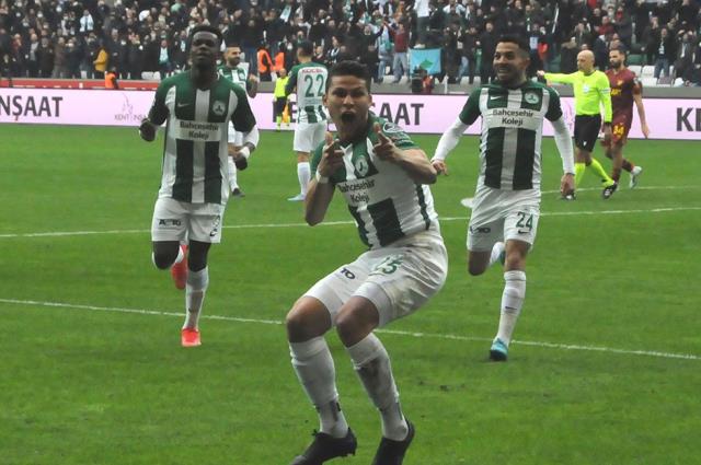 Beşiktaş ve Galatasaray yine karşı karşıya! Bu sefer hedefte Giresunspor'un yıldızı var