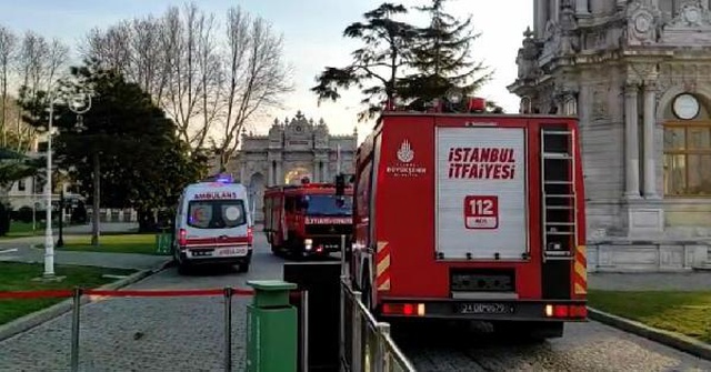 Dolmabahçe Sarayı'nda yürekleri ağza getiren yangın Dolmabahçe Sarayı'nda yürekleri ağza getiren yangın