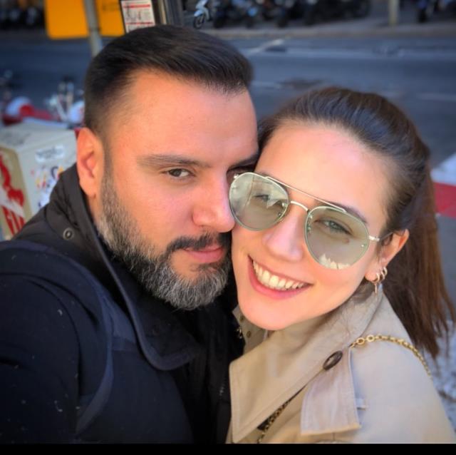 Evliliklerindeki krizi atlatan Alişan ve Buse Varol, el ele görüntülendi Evliliklerindeki krizi atlatan Alişan ve Buse Varol, el ele görüntülendi