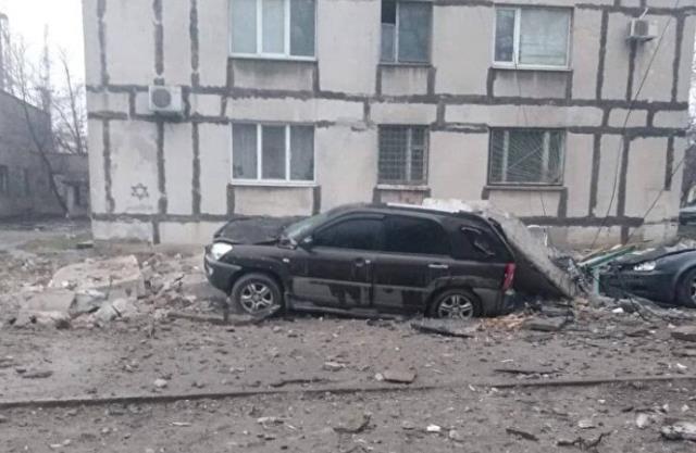 Kiev, hendek kazıp savaşa hazırlanırken, Mariupol da direniş devam ediyor! Kiev, hendek kazıp savaşa hazırlanırken, Mariupol da direniş devam ediyor!