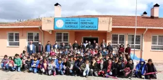 İş insanları 'Gülümse Gülümset' projesiyle köy okullarında eğitim gören çocuklar için yola koyuldu