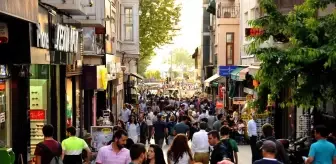 Kadıköy'de nüfusun yüzde 55'ini kadınlar oluşturuyor