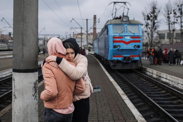 Son Dakika! Rusya'nın ateşkes ilan ettiği Ukrayna'nın 2 kentinde tahliyeler ertelendi Son Dakika! Rusya'nın ateşkes ilan ettiği Ukrayna'nın 2 kentinde tahliyeler ertelendi