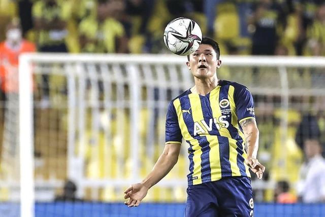 Yeni Iniesta'yı Fenerbahçe kaptı! Jin-ho Jo, imzayı atar atmaz takıma katıldı