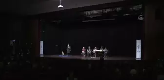 Arslanköy Kadınlar Tiyatro Topluluğu tiyatro oyunu sergiledi