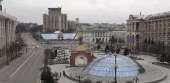 Rusya'nın saldırısı altındaki Ukrayna'nın başkenti Kiev'de Ukrayna Milli Marşı çalındı