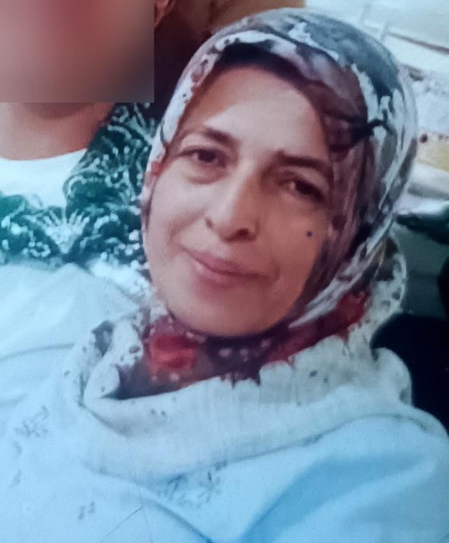 4 çocuk annesi kadına sokak ortasında kanlı pusu 4 çocuk annesi kadına sokak ortasında kanlı pusu
