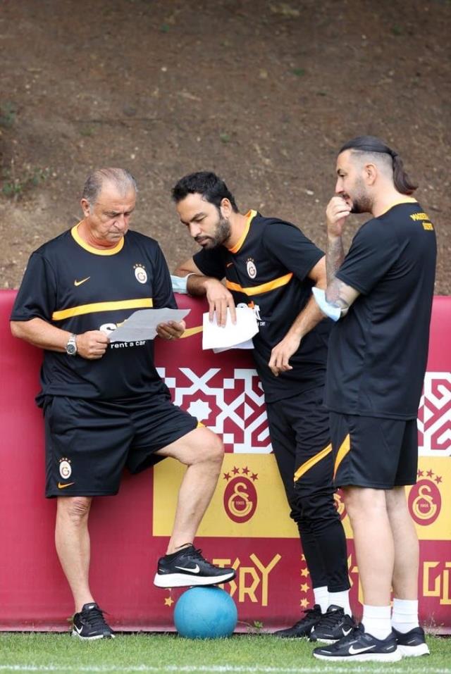 Bu sözler kıyameti koparır! Burak Elmas'tan çok konuşulacak Fatih Terim ve Torrent kıyaslaması Bu sözler kıyameti koparır! Burak Elmas'tan çok konuşulacak Fatih Terim ve Torrent kıyaslaması