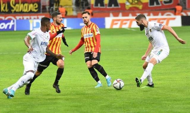 Zorlu Kayseri deplasmanında geri dönüş! Alanyaspor zirveye oynuyor Zorlu Kayseri deplasmanında geri dönüş! Alanyaspor zirveye oynuyor