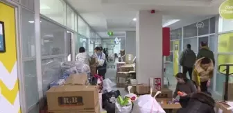 Türkiye'deki Ukraynalılar ülkelerine ulaştırmak için yardım topluyor