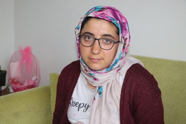 Özlem'i 23 yerinden bıçaklayan eşinin tahliyesinde savcı ve hakim için inceleme izni Özlem'i 23 yerinden bıçaklayan eşinin tahliyesinde savcı ve hakim için inceleme izni