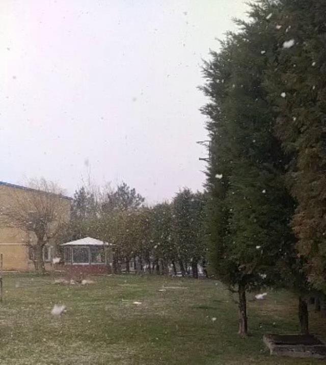 Son Dakika! İstanbul'da beklenen kar yağışı başladı, yarın toplam 205 uçak seferi iptal edildi