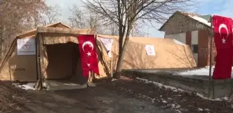 Türk Sahra Hastanesi Ukraynalı savaş mağdurlarının yaralarını sarıyor