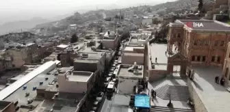 Tarihi Latifiye Camii'nin siluetini bozan betonarme yapı yıkıldı