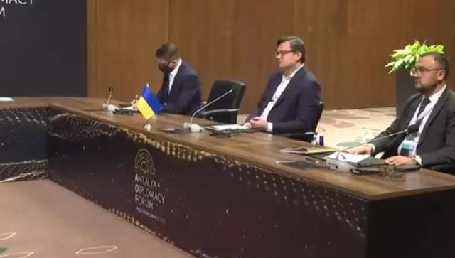 Tarihi zirve başladı! İşte Rus ve Ukrayna dışişleri bakanlarının aynı karede olduğu ilk fotoğraf