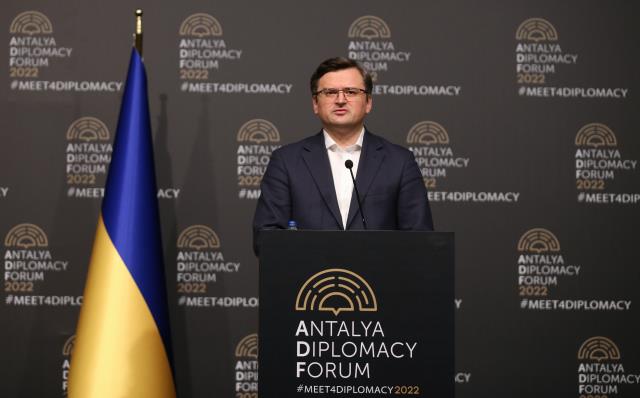 Tarihi zirve bitti, şimdi açıklamalar konuşuluyor! İşte Rusya ve Ukrayna bakanlarının dikkat çeken sözleri Tarihi zirve bitti, şimdi açıklamalar konuşuluyor! İşte Rusya ve Ukrayna bakanlarının dikkat çeken sözleri