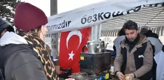 AFAD'ın Romanya-Ukrayna sınırındaki sıcak yemek dağıtımı bugün de sürdü