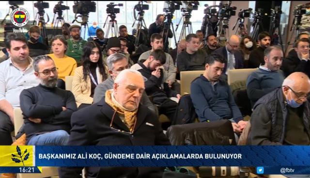 Ali Koç konuştu, gazeteciler uyuyakaldı! Basın toplantısındaki kare sosyal medyayı yıktı Ali Koç konuştu, gazeteciler uyuyakaldı! Basın toplantısındaki kare sosyal medyayı yıktı