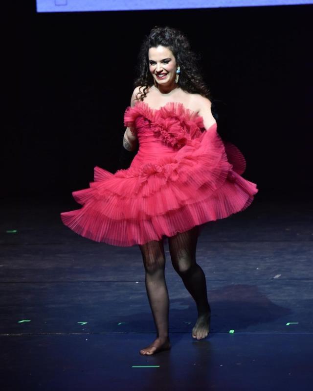 Ayakkabısının Azizliğine Uğradı! Twitter'da Tt Oldu