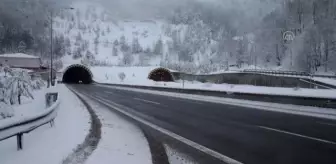 Bolu Dağı'nda kar yağışı etkisini sürdürüyor (2)