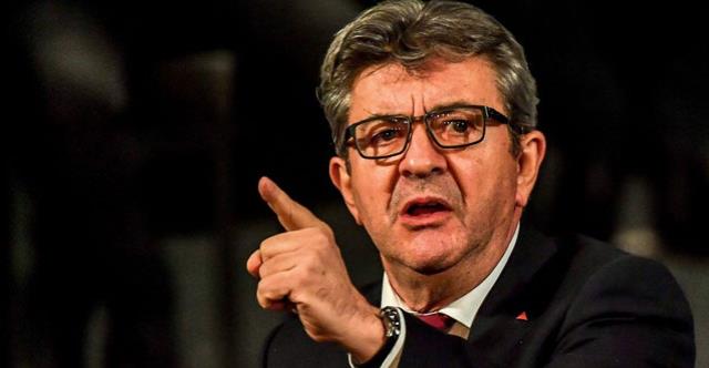 Türkiye'deki üçlü zirve Fransa'da Macron'u yerden yere vuruyorlar: Telefonu elinden bırakmıyor Türkiye'deki üçlü zirve Fransa'da Macron'u yerden yere vuruyorlar: Telefonu elinden bırakmıyor