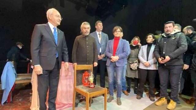 CHP lideri Kılıçdaroğlu, elektriği kesilen Moda Sahnesi'nden Bahçeli'ye gönderme yaptı: Kandiller burada