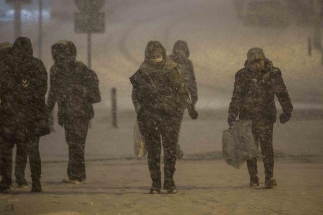 İstanbul'da etkisini artıran kar yağışıyla ilgili İmamoğlu'ndan yeni paylaşım: Pazar günü de devam edecek İstanbul'da etkisini artıran kar yağışıyla ilgili İmamoğlu'ndan yeni paylaşım: Pazar günü de devam edecek