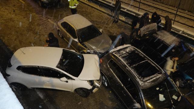 Karla mücadele devam ediyor! Bitlis'te öğretmenevi bahçesine çığ düştü, Bursa'da 11 araç zincirleme kaza yaptı