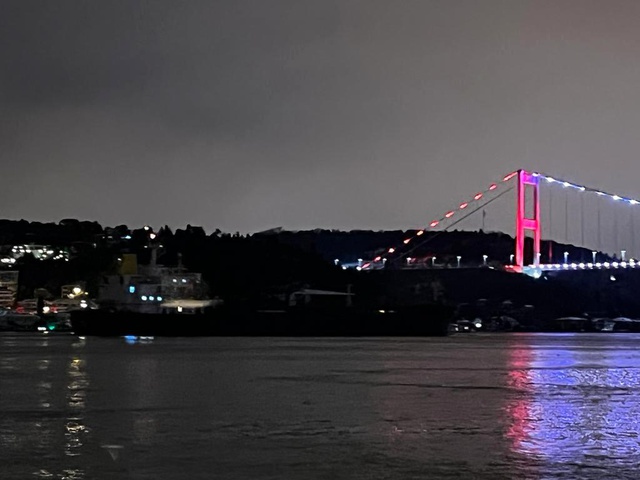 Rusya'da 6 bin 99 ton ayçiçek yağı getiren gemi, İstanbul Boğazı'na ulaştı Rusya'da 6 bin 99 ton ayçiçek yağı getiren gemi, İstanbul Boğazı'na ulaştı
