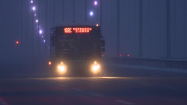 Şiddetini artıran kar yağışı İstanbul'u kısa sürede beyaza bürüdü! İşte megakentten kar manzaraları