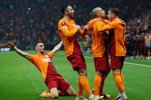 Galatasaray'ın en mutlu haftası! 3 günde kasa dolacak Galatasaray'ın en mutlu haftası! 3 günde kasa dolacak