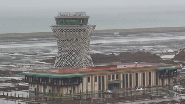 Temelini Cumhurbaşkanı Erdoğan atmıştı! Rize-Artvin Havalimanı'nda deneme uçuşları başlıyor Temelini Cumhurbaşkanı Erdoğan atmıştı! Rize-Artvin Havalimanı'nda deneme uçuşları başlıyor