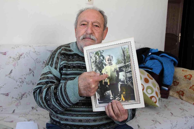 36 yıldır süren evlat hasreti! Acılı baba kaybolan oğlunu arıyor: Ölsem bile ben yine onu arayacağım 36 yıldır süren evlat hasreti! Acılı baba kaybolan oğlunu arıyor: Ölsem bile ben yine onu arayacağım