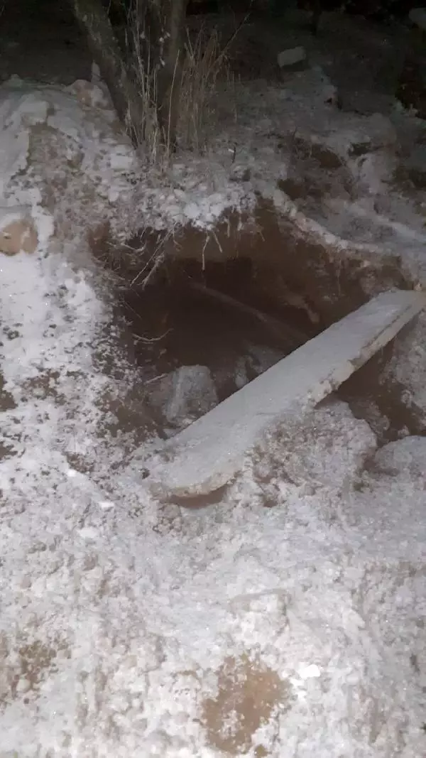 Afyonkarahisar'ın define ararken yakalanan profesör hakkında idari işlem başlattı! Afyonkarahisar'ın define ararken yakalanan profesör hakkında idari işlem başlattı!