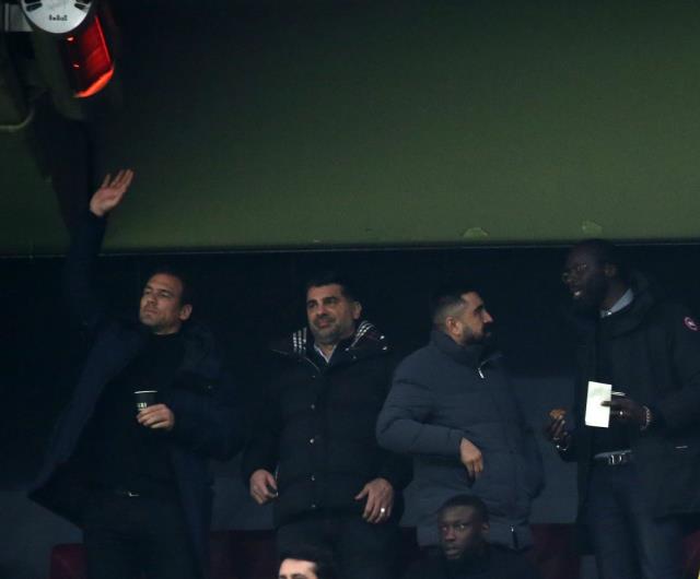 Derbiye gelen Lyon gözlemcisinin raporu ortaya çıktı! Türk yıldızlara hayran kaldı Derbiye gelen Lyon gözlemcisinin raporu ortaya çıktı! Türk yıldızlara hayran kaldı
