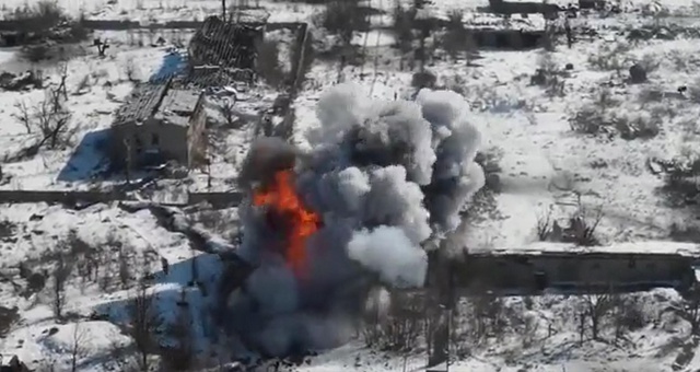 Ukrayna ordusu, Rus tankını böyle imha etti! O anlar saniye saniye kamerada Ukrayna ordusu, Rus tankını böyle imha etti! O anlar saniye saniye kamerada