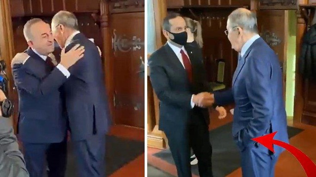Katarlı mevkidaşını eli cebinde karşılayan Lavrov, Bakan Çavuşoğlu'yla kucaklaştı Katarlı mevkidaşını eli cebinde karşılayan Lavrov, Bakan Çavuşoğlu'yla kucaklaştı