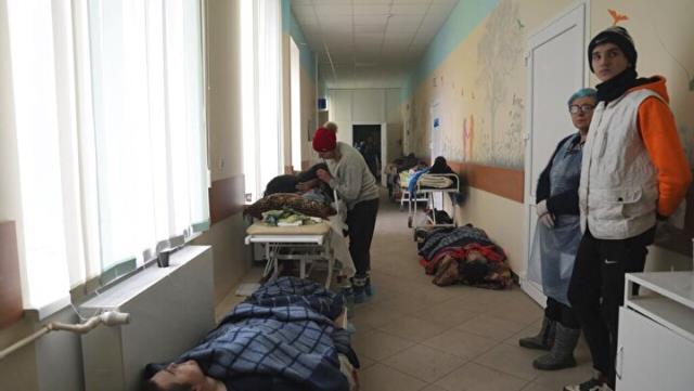Mariupol'de can pazarı: Prematüre bebekler ortada kaldı, 500 sivil hastanede rehin alındı Mariupol'de can pazarı: Prematüre bebekler ortada kaldı, 500 sivil hastanede rehin alındı