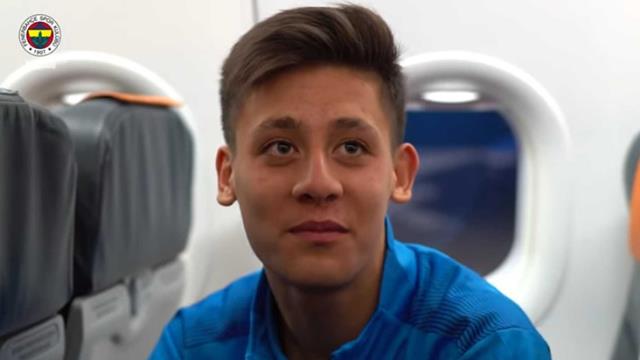 Mesut Özil'in sözlerini duyan Arda Güler, utancından ne diyeceğini bilemedi