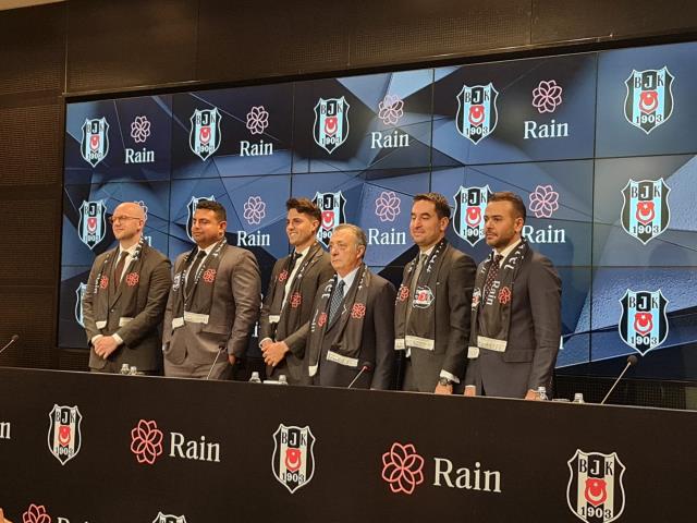 'Talisca geliyor mu?' sorusuna Ahmet Nur Çebi'den taraftarı heyecanlandıran yanıt 'Talisca geliyor mu?' sorusuna Ahmet Nur Çebi'den taraftarı heyecanlandıran yanıt