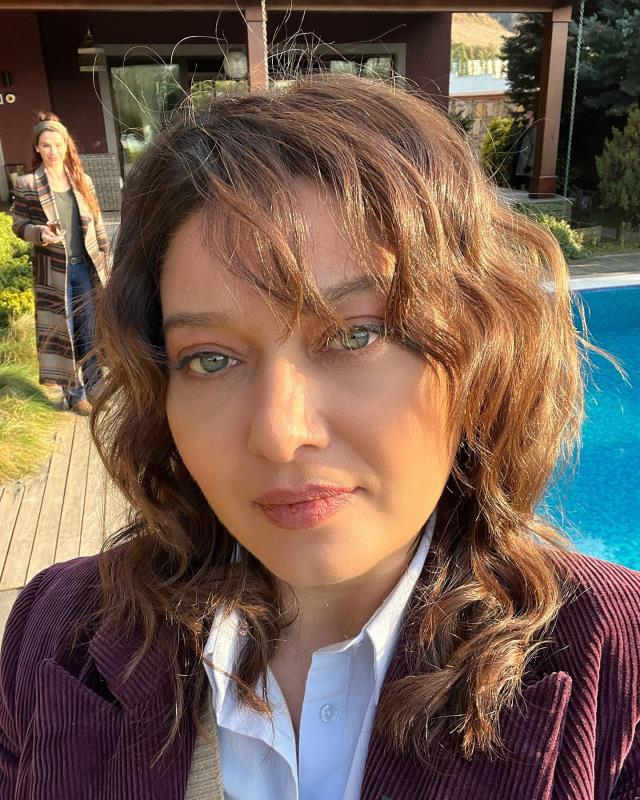 Trafik kazası geçiren Nurgül Yeşilçay'ın son hali sevenlerini üzdü Trafik kazası geçiren Nurgül Yeşilçay'ın son hali sevenlerini üzdü