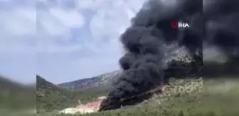 Asfalt malzemesi yüklü tankerde yangın çıktı, dumanı metrelerce uzaktan görüldü